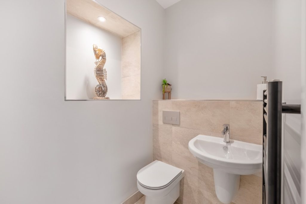 The Coach House - 2 bedroom student flat in Plymouth just off North Hill - Bathroom