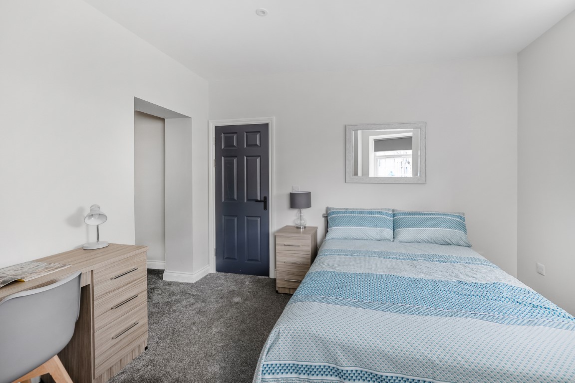The Coach House - 2 bedroom student flat in Plymouth just off North Hill - Bedroom