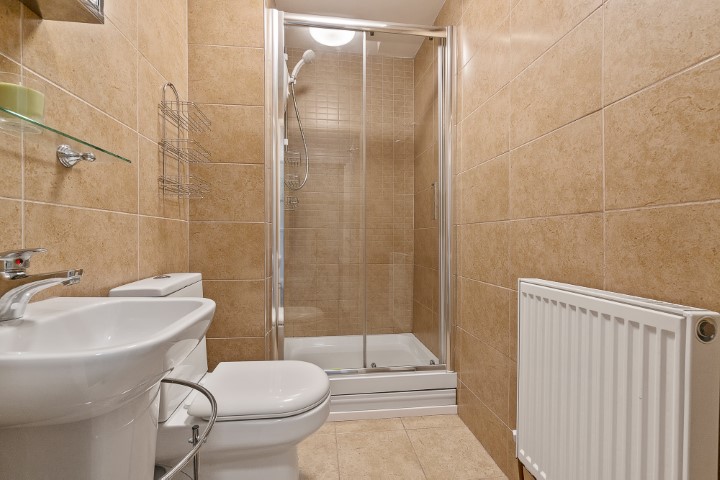 Shower room in our 8 bedroom student house on Bedford Terrace, Plymouth