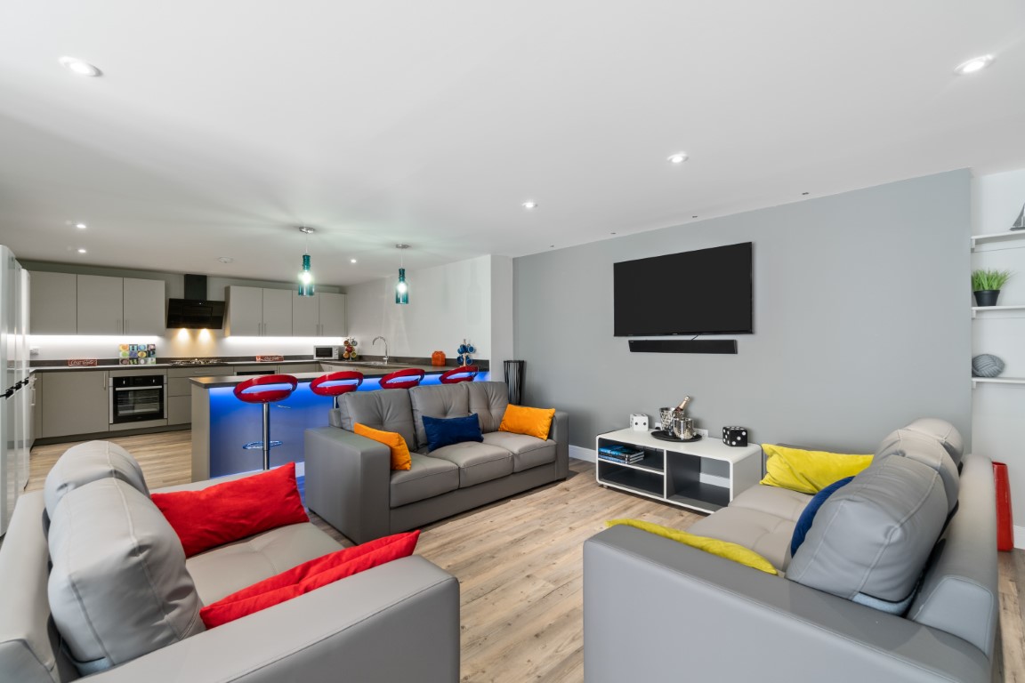 Kitchen/lounge in luxury shared student 8 bedroom property on North Hill, Plymouth