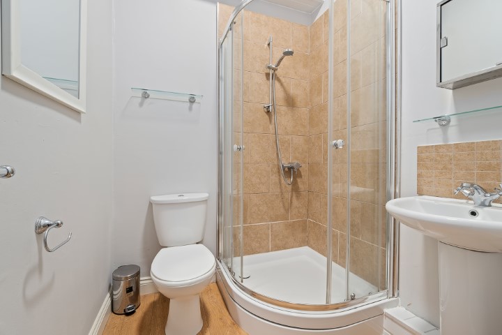 Shower room in a four bedroom shared student flat, Bedford Terrace, North Hill, Plymouth